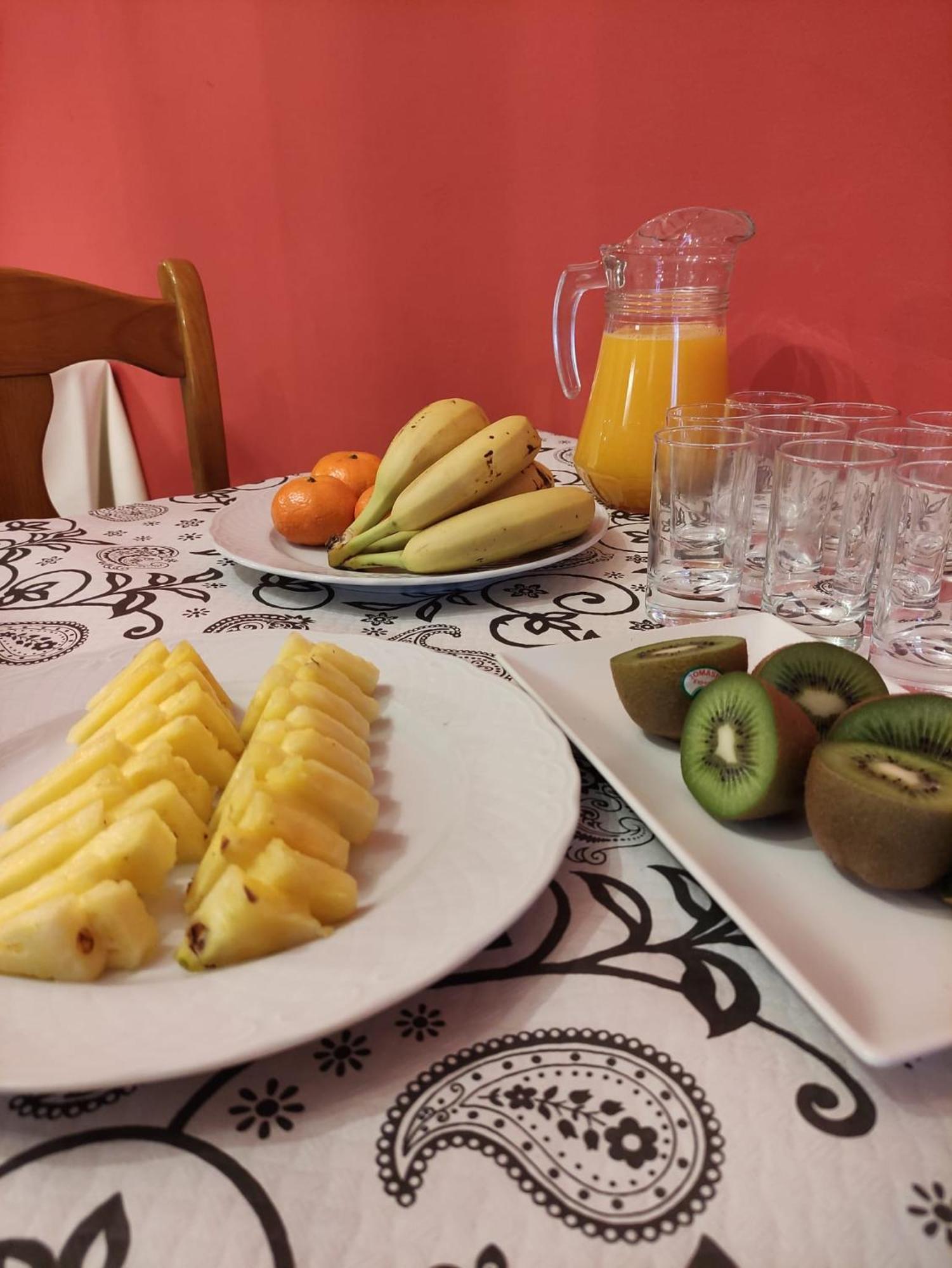 Hotel Restaurante Agapio De Tresnino Quintanilla de Onésimo Buitenkant foto